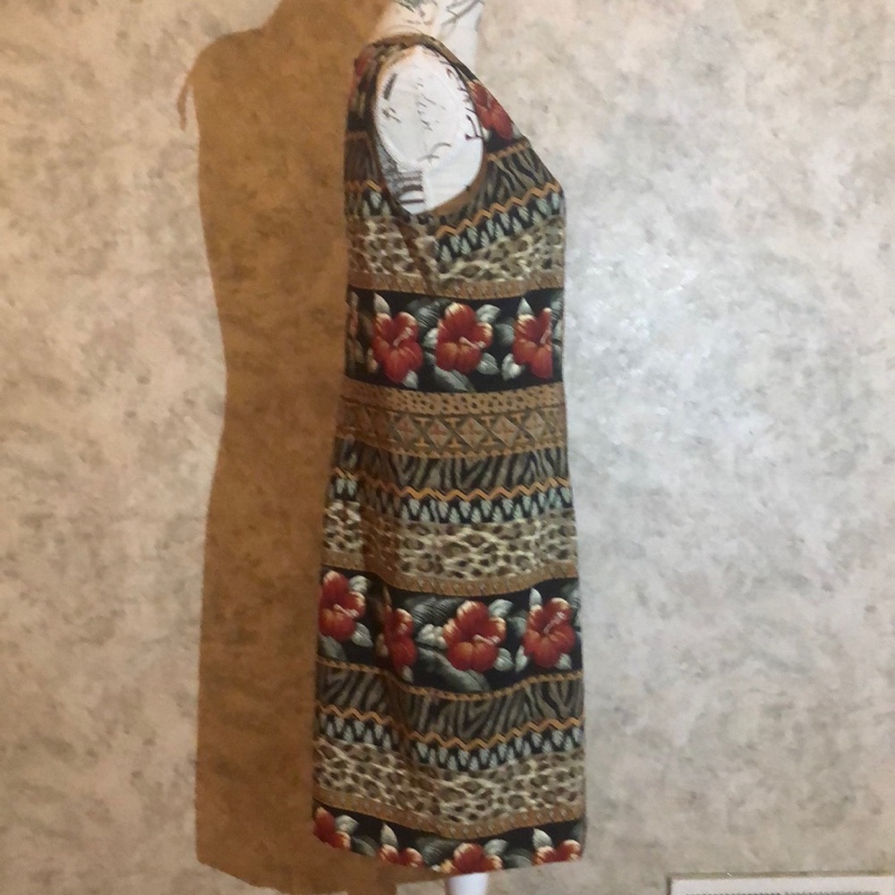 Kathie Lee Sleeveless Safari Floral Dress - Picture 6 of 8